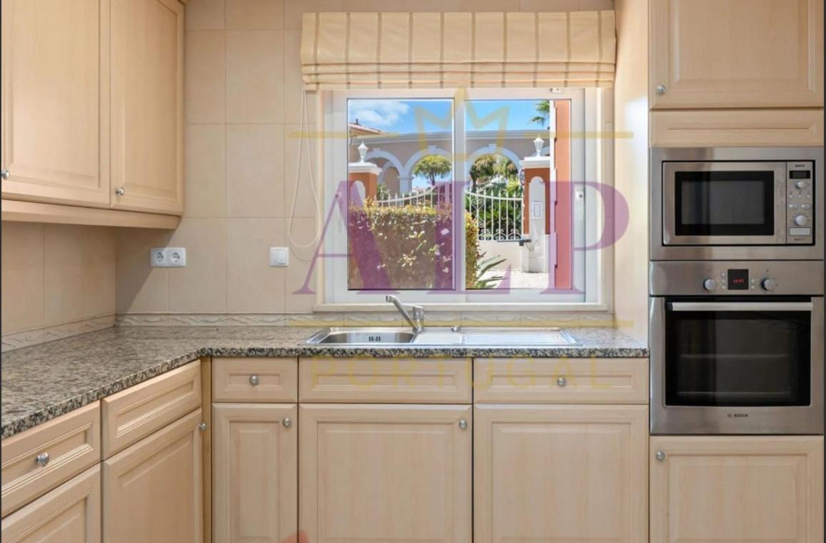 Villa 4 Bed 4 Bathroom Quinta Da Boavista *